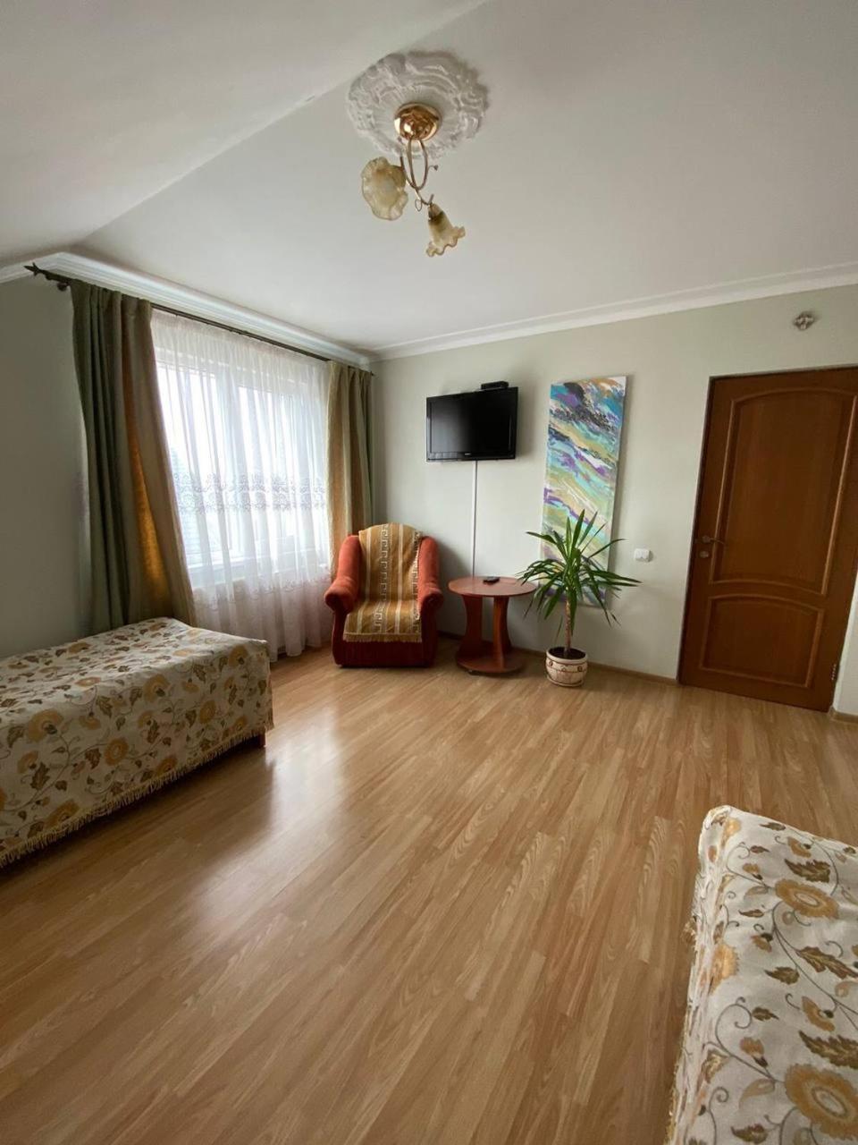 Готель Алекс Lutsk Exterior photo